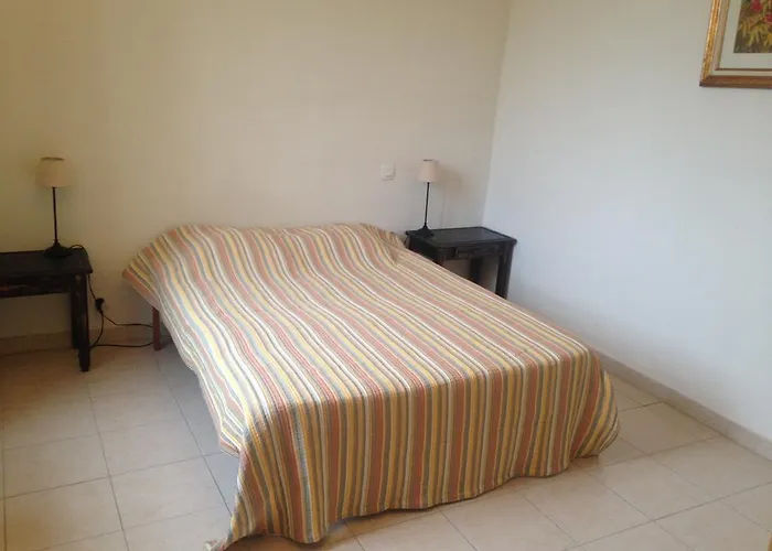 La Ginelle - Guy Апартаменты